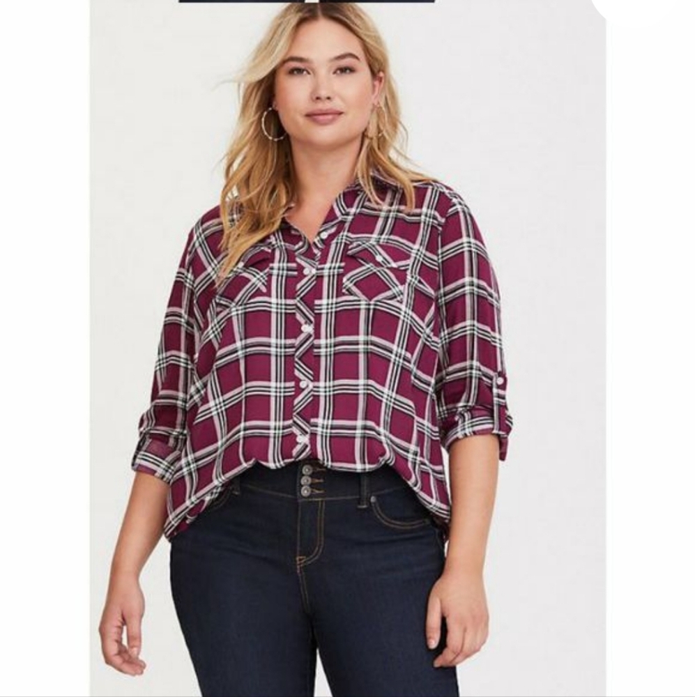 Torrid Multicolored 3/4 Sleeve Button Down Shirt with Notched Collar